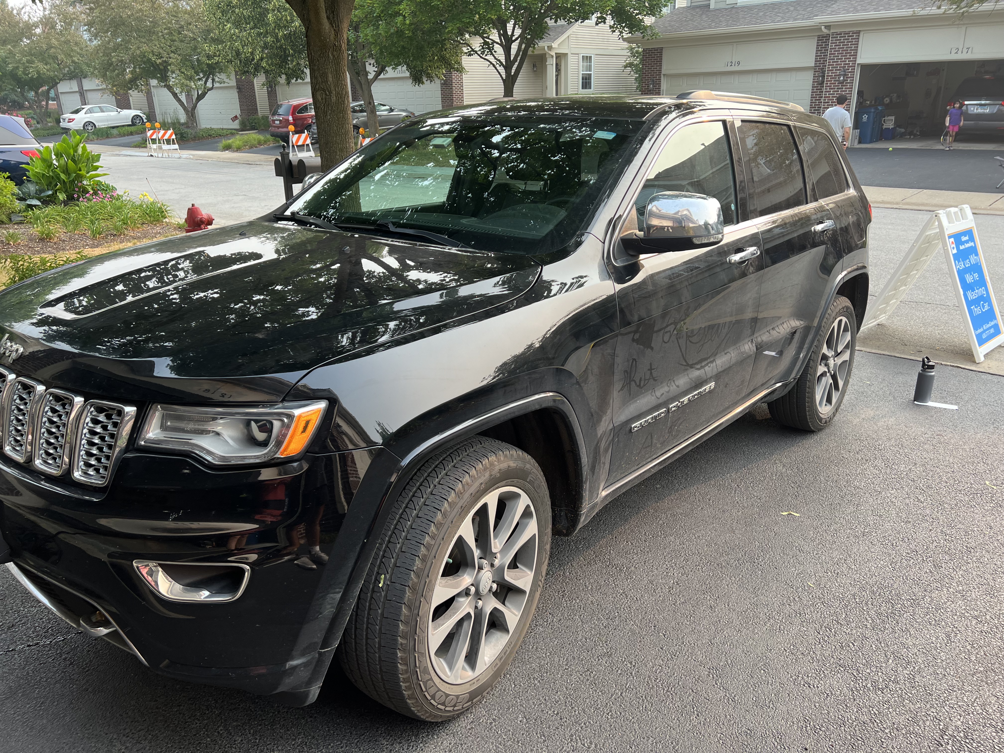 Jeep Grand Cherokee detailed exterior